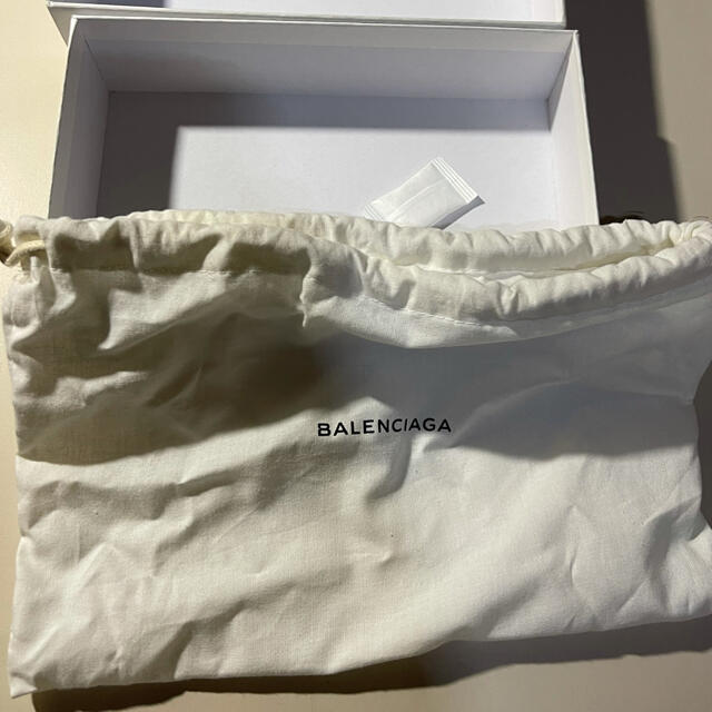 Balenciaga(バレンシアガ)のBALENCIAGA 空箱　保存袋　巾着袋 レディースのファッション小物(財布)の商品写真