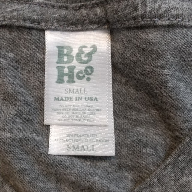 B&Hco ビグアメ グレー VネックTシャツ S メンズのトップス(Tシャツ/カットソー(半袖/袖なし))の商品写真