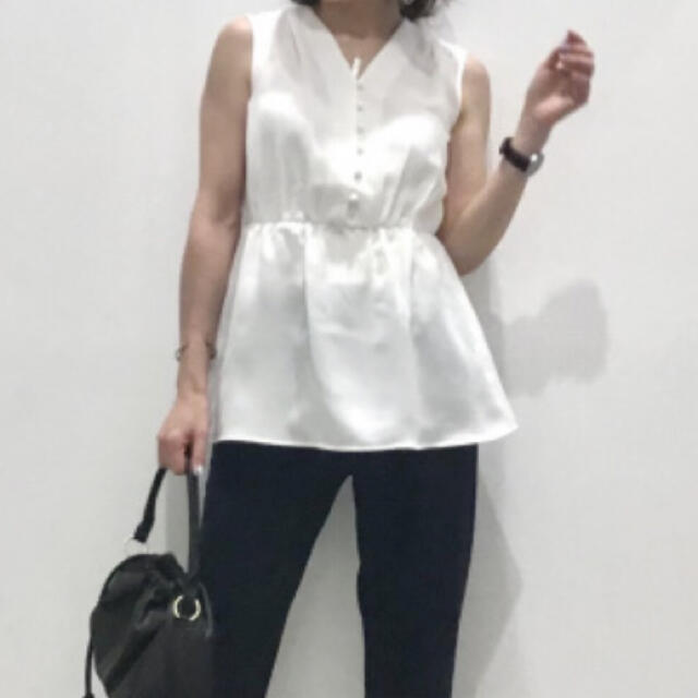 GU - パールボタンブラウス(ノースリーブの通販 by いいね不要。即買い
