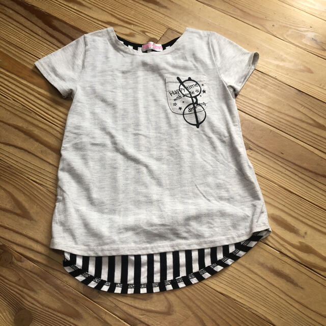 しまむら(シマムラ)のサイズ130 グレーTシャツ キッズ/ベビー/マタニティのキッズ服女の子用(90cm~)(Tシャツ/カットソー)の商品写真