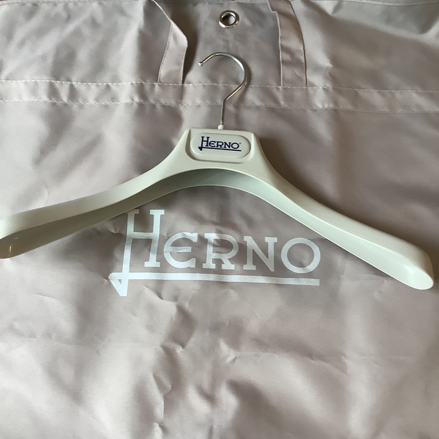 HERNO(ヘルノ)のヘルノ　アウターカバー&ハンガーセット レディースのファッション小物(その他)の商品写真