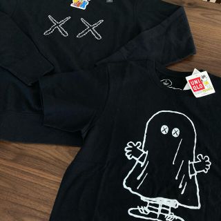 kaws UNIQLO 超レア Tシャツ　スウェット S 未使用　タグ付き(Tシャツ(半袖/袖なし))