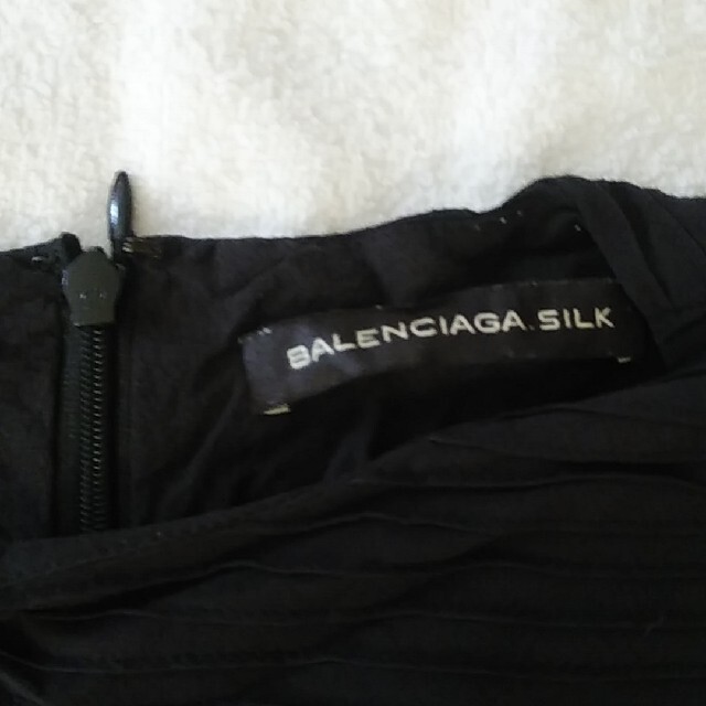 人気ブラックBALENCIAGA.SILKバレンシアガ.シルクトップス冠婚葬祭