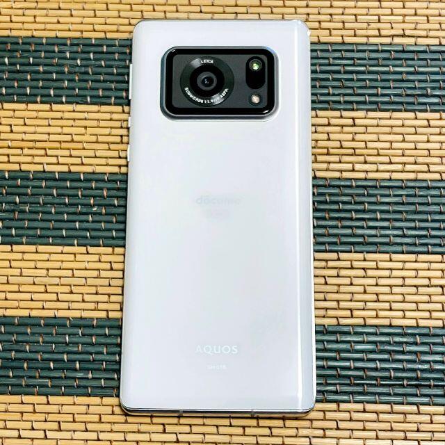 AQUOS R6 ホワイト SIMロック解除済 おまけ付 SH-51B