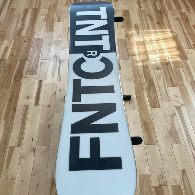 fanatic(ファナティック)の【最終値下げ】グラトリ最強スノーボード TNT R FANATIC 150cm スポーツ/アウトドアのスノーボード(ボード)の商品写真