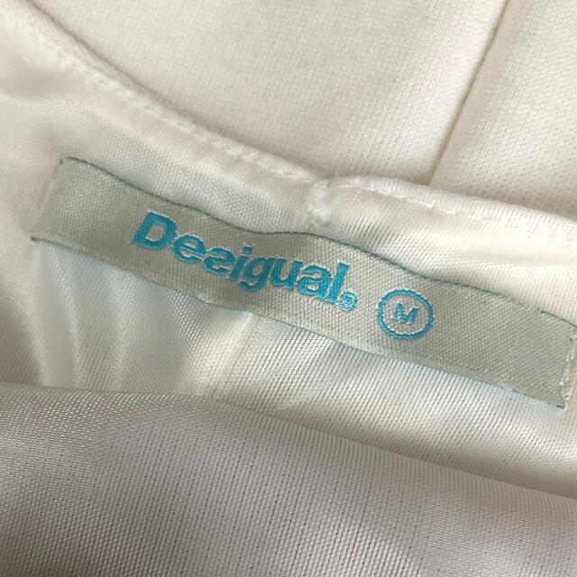 DESIGUAL(デシグアル)のDesigual デシグアル　ワンピース　ホワイト　M レディースのワンピース(ひざ丈ワンピース)の商品写真