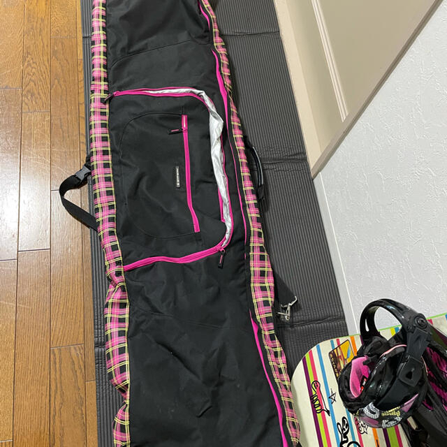 HEAD(ヘッド)の【ゆう様専用】head スノーボード 板　147cm　板＋ビンディング＋カバー スポーツ/アウトドアのスノーボード(ボード)の商品写真