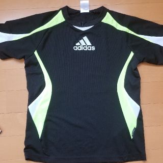 アディダス(adidas)のadidas　140cm(Tシャツ/カットソー)