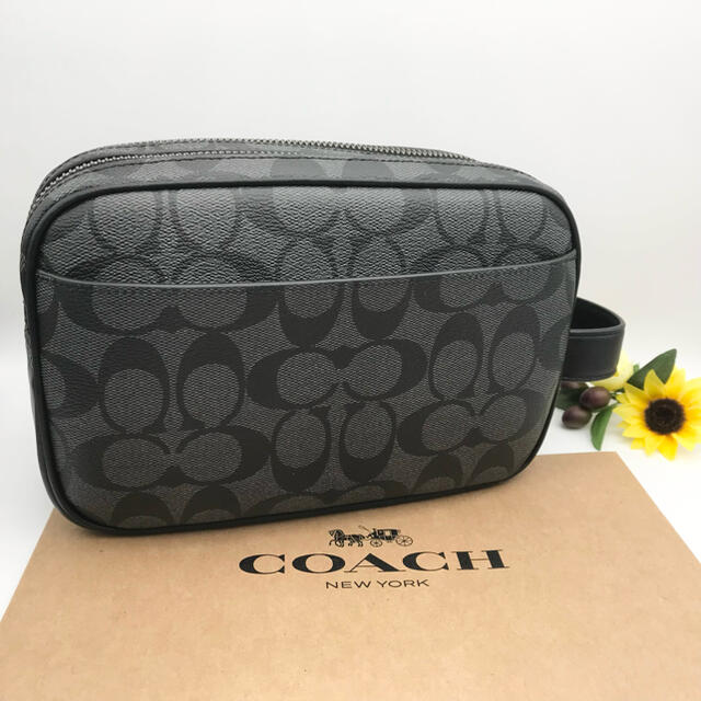 COACH(コーチ)のCOACH セカンドバッグ ★大人気★ ダブル ジップ シグネチャー 新品 メンズのバッグ(セカンドバッグ/クラッチバッグ)の商品写真