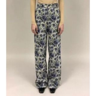 トーガ(TOGA)の［JOHN ］ITALIAN FLORAL JACQUARD パンツ(カジュアルパンツ)