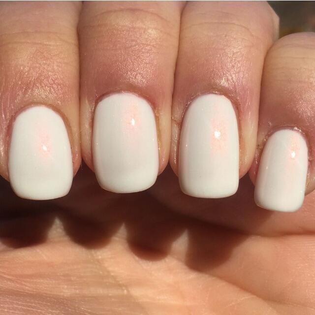 Essie(エッシー)の ＊Whiteberry＊様　専用　essie Sweet Soufflé コスメ/美容のネイル(マニキュア)の商品写真