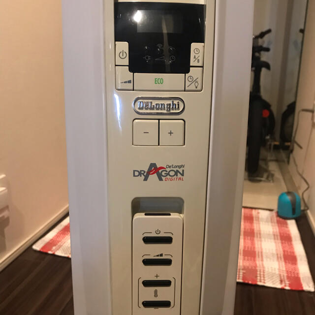 DeLonghi(デロンギ)の⭐︎価格交渉OK⭐︎デロンギオイルヒーター スマホ/家電/カメラの冷暖房/空調(オイルヒーター)の商品写真