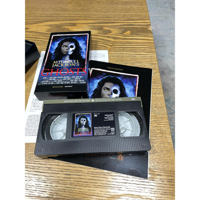レア！マイケルジャクソン ゴースト・スペシャル・ボックス [VHS] エンタメ/ホビーのDVD/ブルーレイ(ミュージック)の商品写真