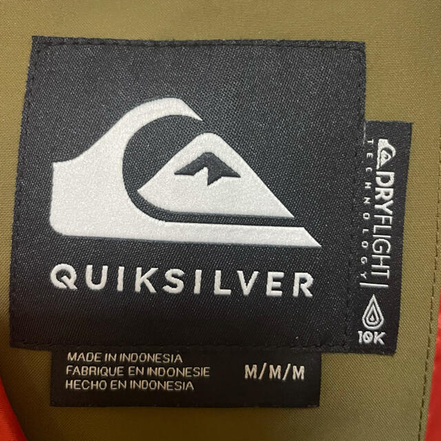 QUIKSILVER(クイックシルバー)のクイックシルバー　ウェア　美品　M スノーボード　スノボー　ウェアー　 スポーツ/アウトドアのスノーボード(ウエア/装備)の商品写真