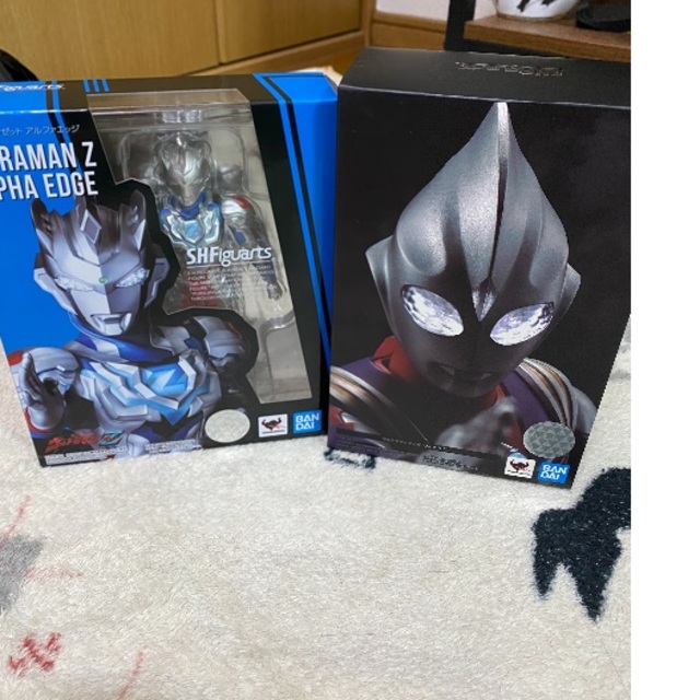 ウルトラマンティガとウルトラマンゼットのセット販売