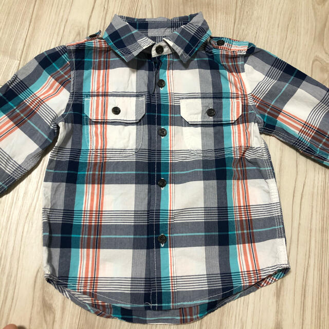 babyGAP(ベビーギャップ)のGAP baby チェックシャツ キッズ/ベビー/マタニティのキッズ服男の子用(90cm~)(Tシャツ/カットソー)の商品写真