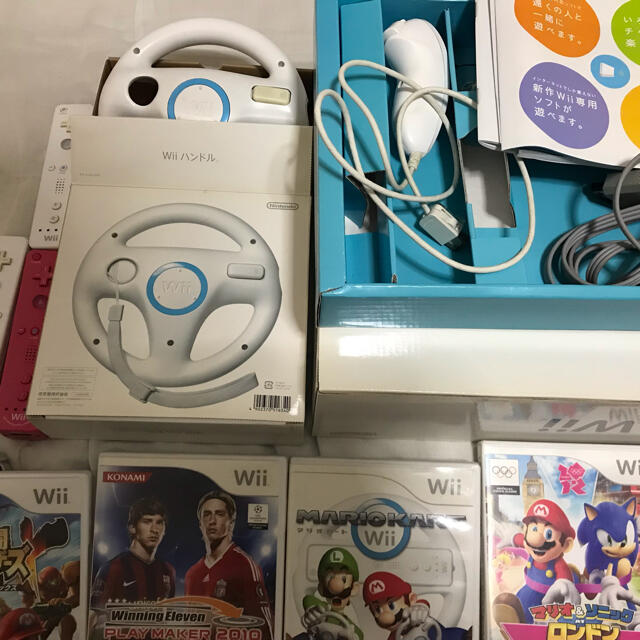 Wii本体+周辺機器付属品+Wiiソフト8個