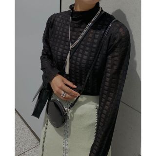 アメリヴィンテージ(Ameri VINTAGE)の【Ameri VINTAGE】PLAID SHEER TURTLE KNIT 黒(ニット/セーター)