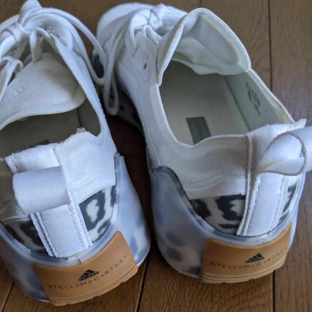 adidas by Stella McCartney(アディダスバイステラマッカートニー)のモモさま専用　スニーカー24.5㌢ レディースの靴/シューズ(スニーカー)の商品写真