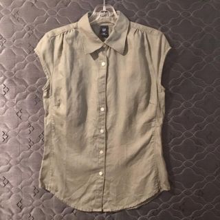 ギャップ(GAP)のGAP ノースリーブシャツ(シャツ/ブラウス(半袖/袖なし))