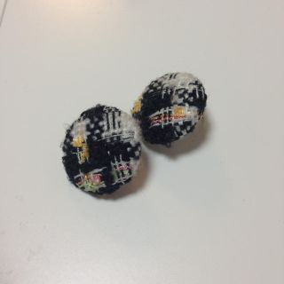 ツイード ピアス(ピアス)