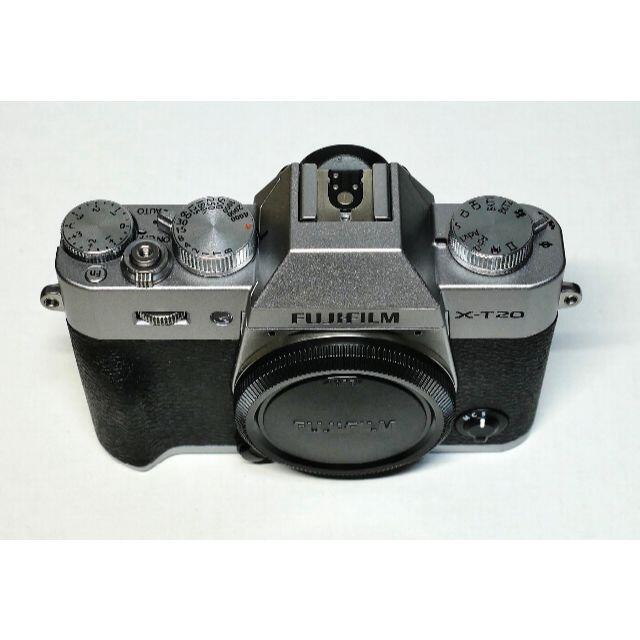 富士フイルム(フジフイルム)のFUJIFILM X-T20　ボディ　ウッドグリップ・予備バッテリー付き スマホ/家電/カメラのカメラ(ミラーレス一眼)の商品写真