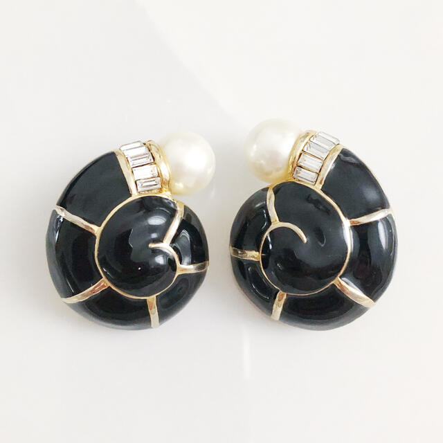 Vintage ＊ black conch &  pearl earring レディースのアクセサリー(イヤリング)の商品写真