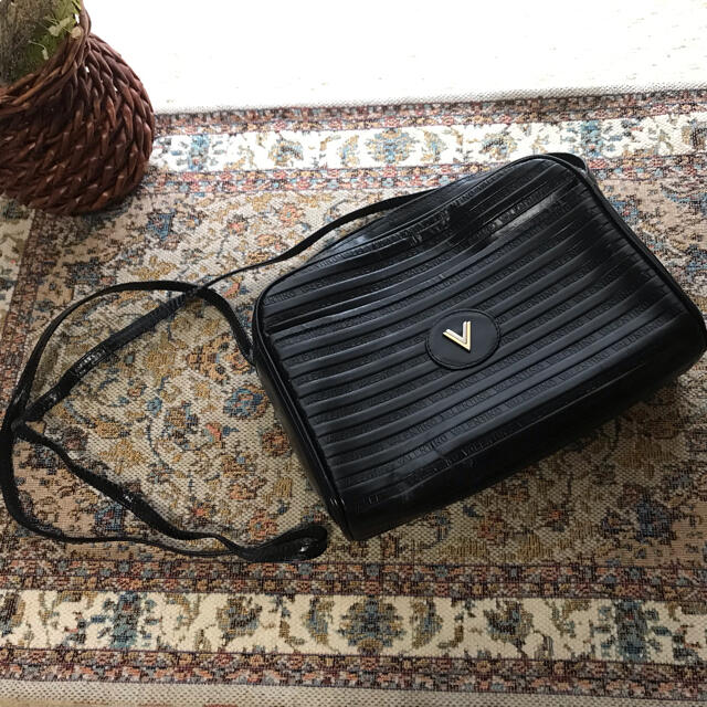 VALENTINO(ヴァレンティノ)の専用 レディースのバッグ(ショルダーバッグ)の商品写真
