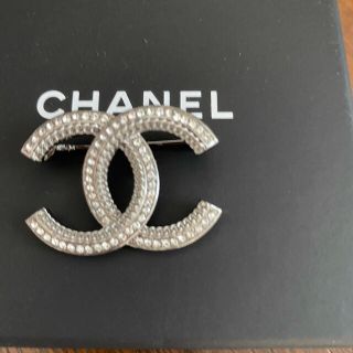 シャネル(CHANEL)の新品！2021A/W新作ブローチ(ブローチ/コサージュ)