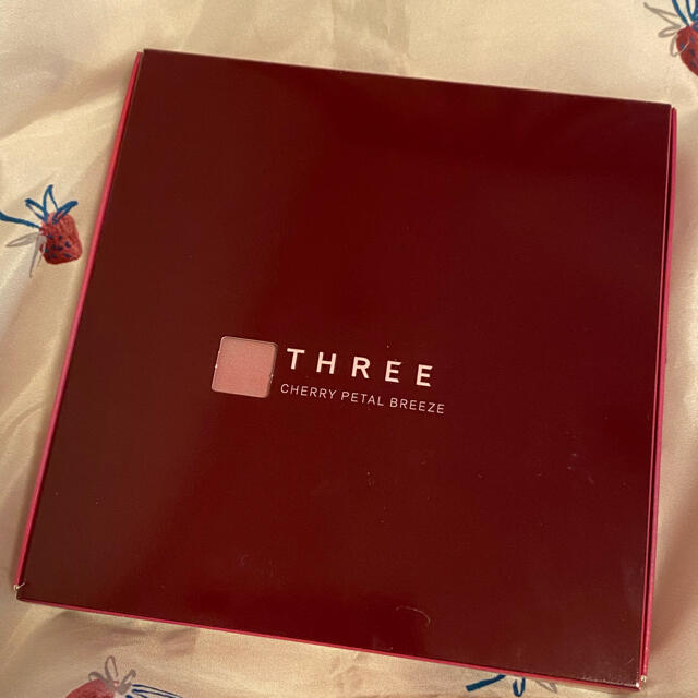 THREE(スリー)の【限定】THREE スリー シーズンコレクションキット 2019 コスメ/美容のキット/セット(コフレ/メイクアップセット)の商品写真