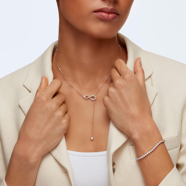 のクリスタ╀ SWAROVSKI ネックレス の通販 by ドル shop