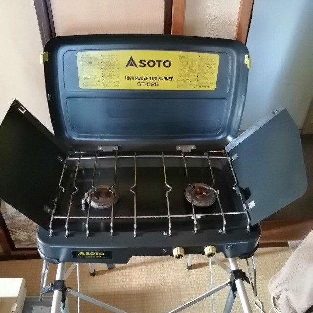 新富士バーナー(シンフジパートナー)のSOTO ハイパワーツーバーナー　ST-525 スポーツ/アウトドアのアウトドア(調理器具)の商品写真