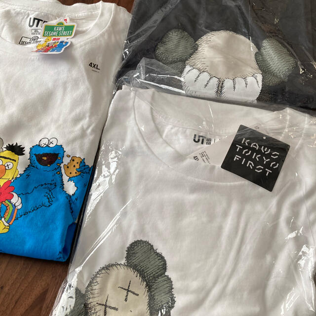 ユニクロ　kaws tokyo first セサストリート　4XL メンズのトップス(Tシャツ/カットソー(半袖/袖なし))の商品写真