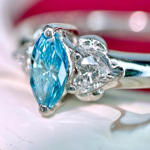 Fancy DEEP GREENISH BLUE ハートシェイプダイヤモンド レディースのアクセサリー(リング(指輪))の商品写真