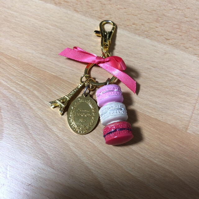 LADUREE(ラデュレ)のラデュレ マカロン エッフェル塔 キーホルダー used レディースのアクセサリー(チャーム)の商品写真