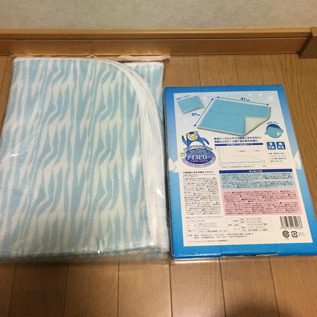 暑さ対策に！ひんやりグッズ2点セット インテリア/住まい/日用品の寝具(その他)の商品写真