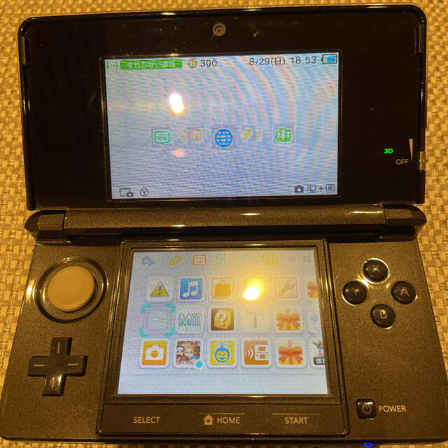 ニンテンドー3DS(ニンテンドー3DS)の【mami様取り置き分】任天堂3DS ソフト付き エンタメ/ホビーのゲームソフト/ゲーム機本体(携帯用ゲーム機本体)の商品写真