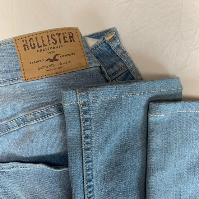 Hollister(ホリスター)のHOLLISTER ホリスター 薄め デニムスキニージーンズ 細身 レディースのパンツ(デニム/ジーンズ)の商品写真