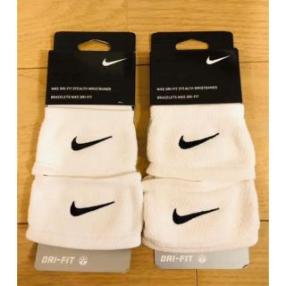 ナイキ(NIKE)の❣️新品　リストバンド ナイキ 手首バンド DRI-FIT ステルス　2セット(バングル/リストバンド)