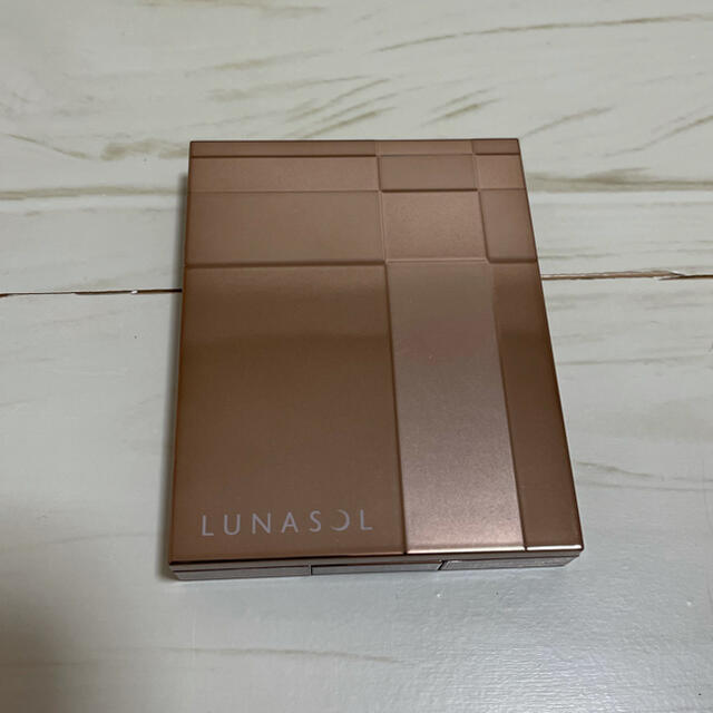 LUNASOL(ルナソル)のルナソル ジェミネイトアイズN 01 CE コスメ/美容のベースメイク/化粧品(アイシャドウ)の商品写真