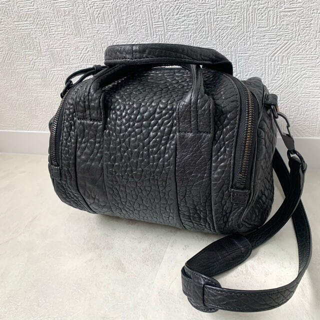 Alexander Wang(アレキサンダーワン)のアレキサンダーワン　ロッキー　2way ショルダーバッグ　スタッズ　レザー　黒 レディースのバッグ(ショルダーバッグ)の商品写真