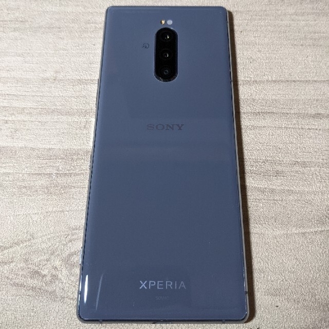 Xperia(エクスペリア)のXperia 1 SOV40 グレー au SIMロック解除済 スマホ/家電/カメラのスマートフォン/携帯電話(スマートフォン本体)の商品写真