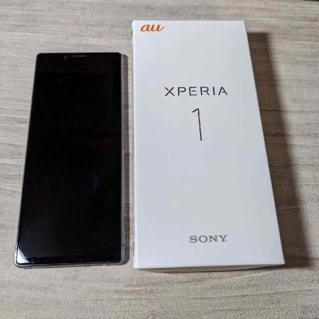 Xperia(エクスペリア)のXperia 1 SOV40 グレー au SIMロック解除済 スマホ/家電/カメラのスマートフォン/携帯電話(スマートフォン本体)の商品写真