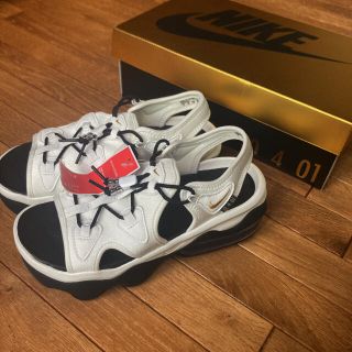 NIKE - NIKE エア マックス ココ サンダル 新色 白/金/黒 24cmの通販