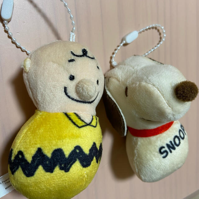 PEANUTS(ピーナッツ)のスヌーピー チャーリーブラウン　ぬいぐるみキーチェーン エンタメ/ホビーのおもちゃ/ぬいぐるみ(キャラクターグッズ)の商品写真