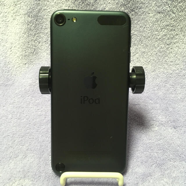 iPod touch(アイポッドタッチ)の14iPod touch 第5世代ブラック（64GB）送料無料 スマホ/家電/カメラのオーディオ機器(ポータブルプレーヤー)の商品写真