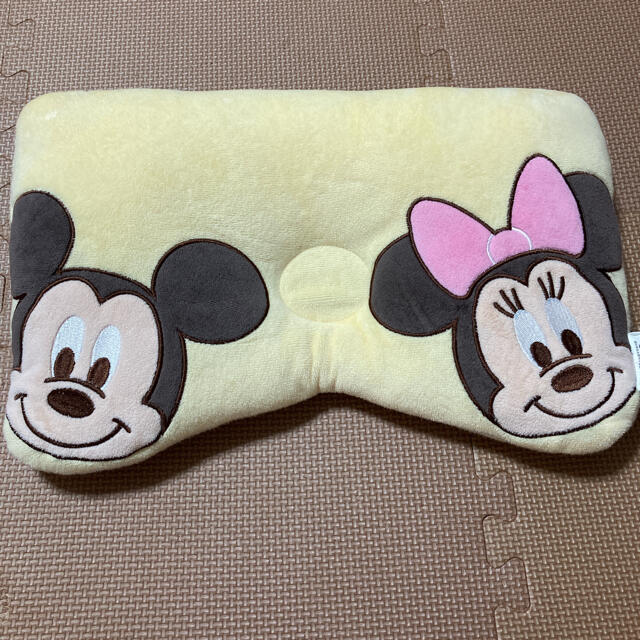 Disney(ディズニー)のミッキーミニー まくら キッズ/ベビー/マタニティの寝具/家具(枕)の商品写真