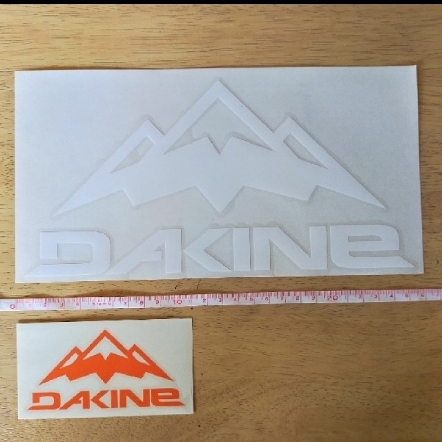 Dakine(ダカイン)のDAKINE マウンテンロゴ ステッカー 小1枚 スポーツ/アウトドアのスポーツ/アウトドア その他(サーフィン)の商品写真