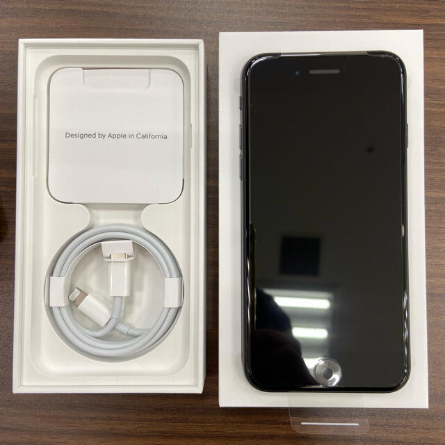 新品 iPhoneSE2 第2世代 ブラック 64GB SIMフリー 本体 1