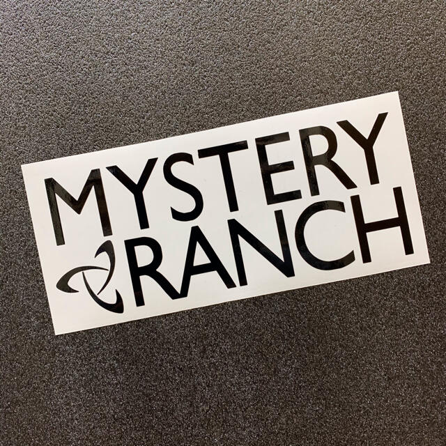 MYSTERY RANCH(ミステリーランチ)の《希望色要コメント》 ミステリーランチ ロゴ カッティングステッカー 7 スポーツ/アウトドアのアウトドア(その他)の商品写真